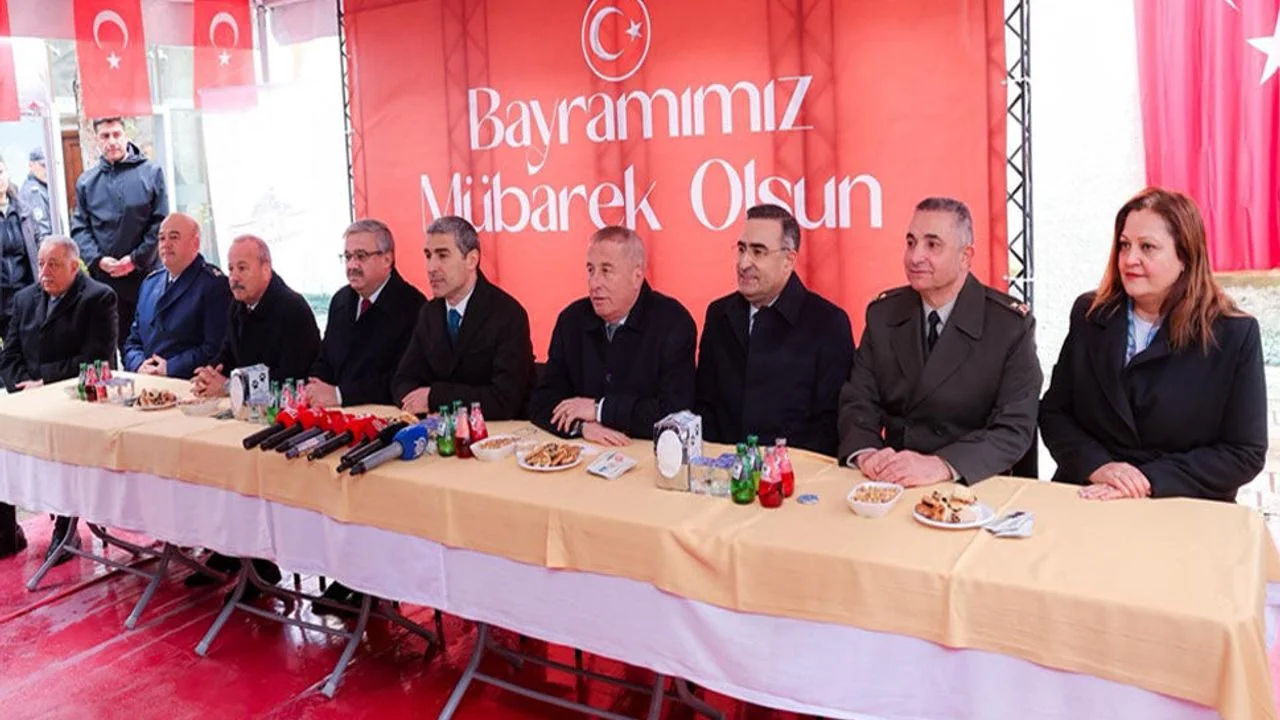Afyonkarahisar'da Bayram Coşkusu Taş Medrese'de Yaşandı