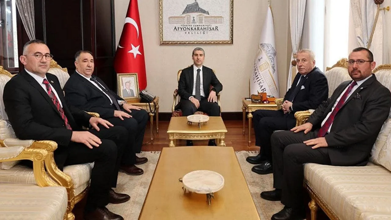 İYİ Parti Heyetinden Afyonkarahisar Valisi Aktaş'a Tebrik Ziyareti