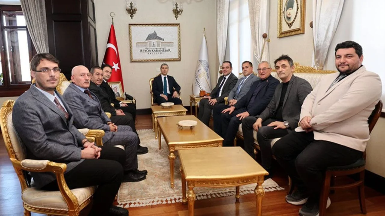 Afyon Gazeteciler Cemiyeti'nden Vali Naci Aktaş'a Tebrik Ziyareti