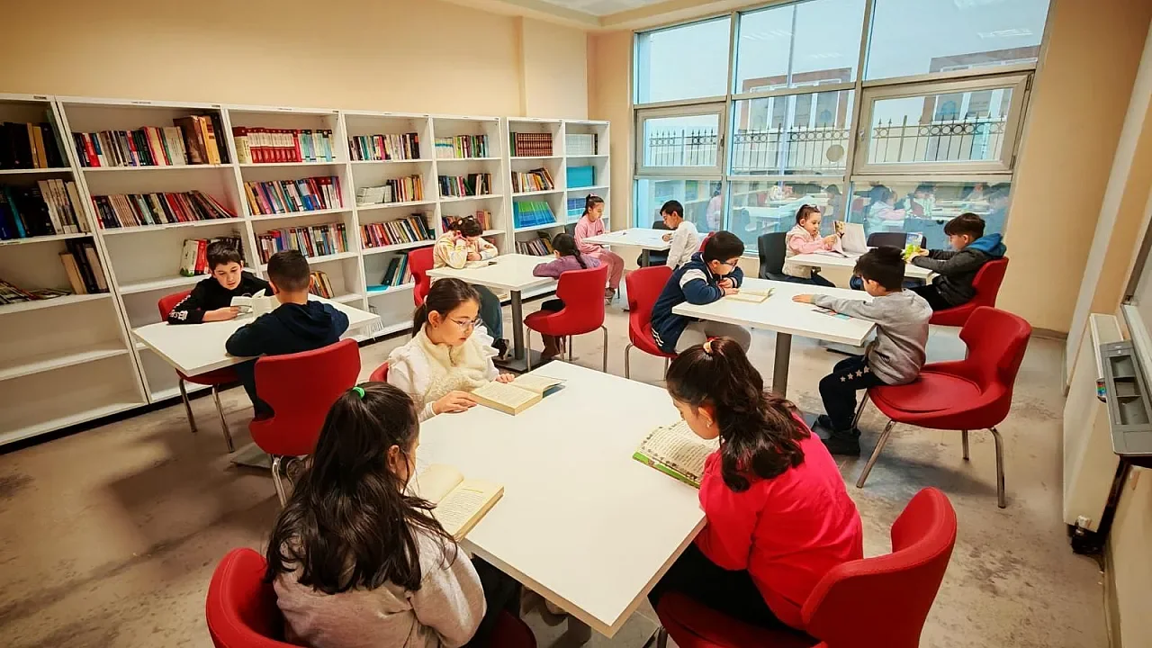 Sandıklı'da Yarıyıl Tatili Dolu Dolu Geçiyor: Gençler İçin Ücretsiz Kış Atölyeleri Başladı