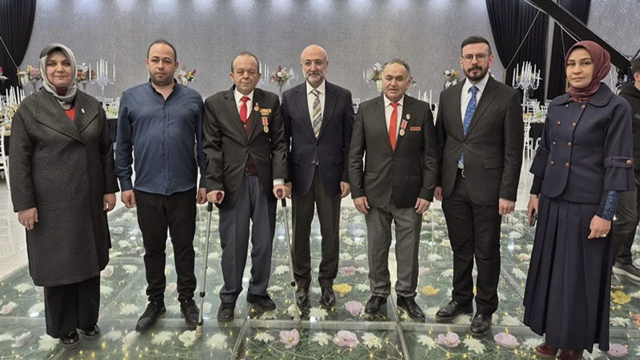 AK Parti Afyonkarahisar Teşkilatından Şehit ve Gazi Ailelerine İftar Programı