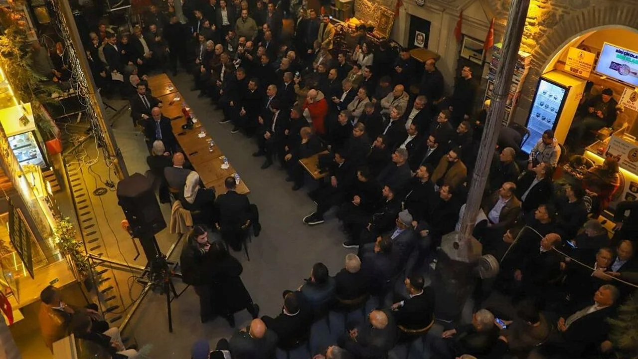 AK Parti Afyonkarahisar Teşkilatı Tarihi Taşhan'da Bayramlaştı