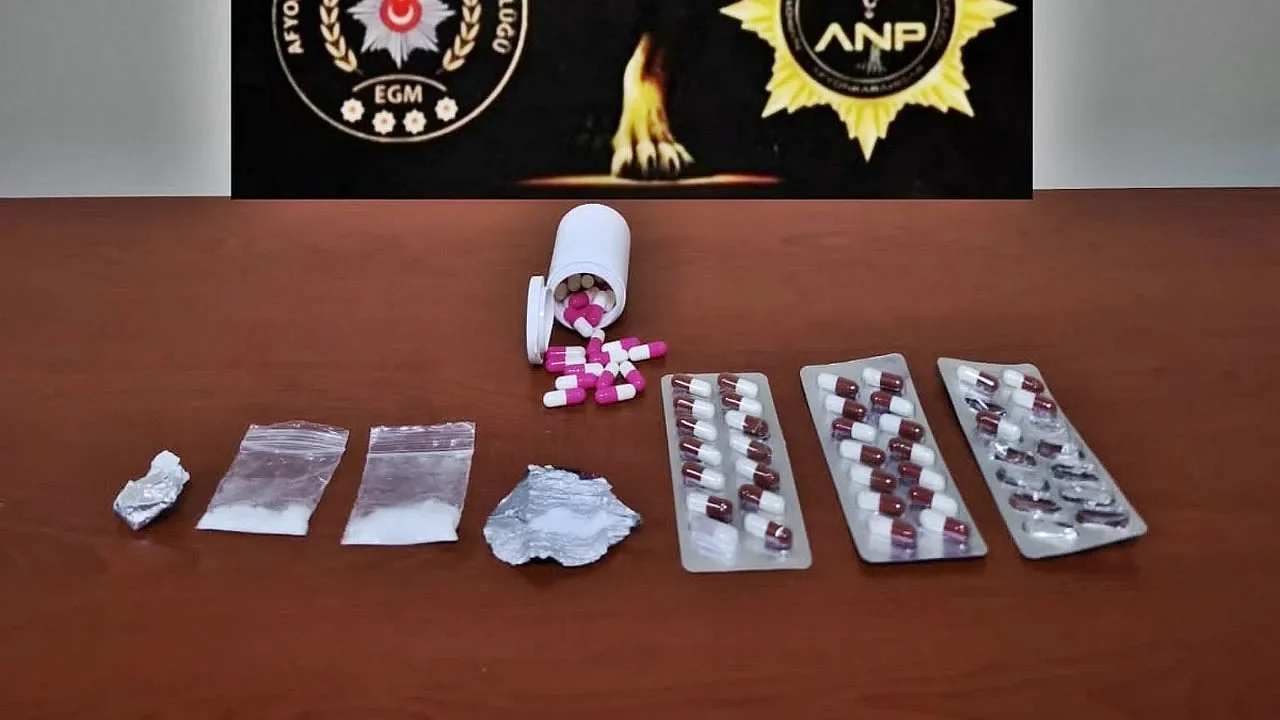 Afyon Narkotik Ekiplerinden Zehir Tacirlerine Darbe: 2 Tutuklama