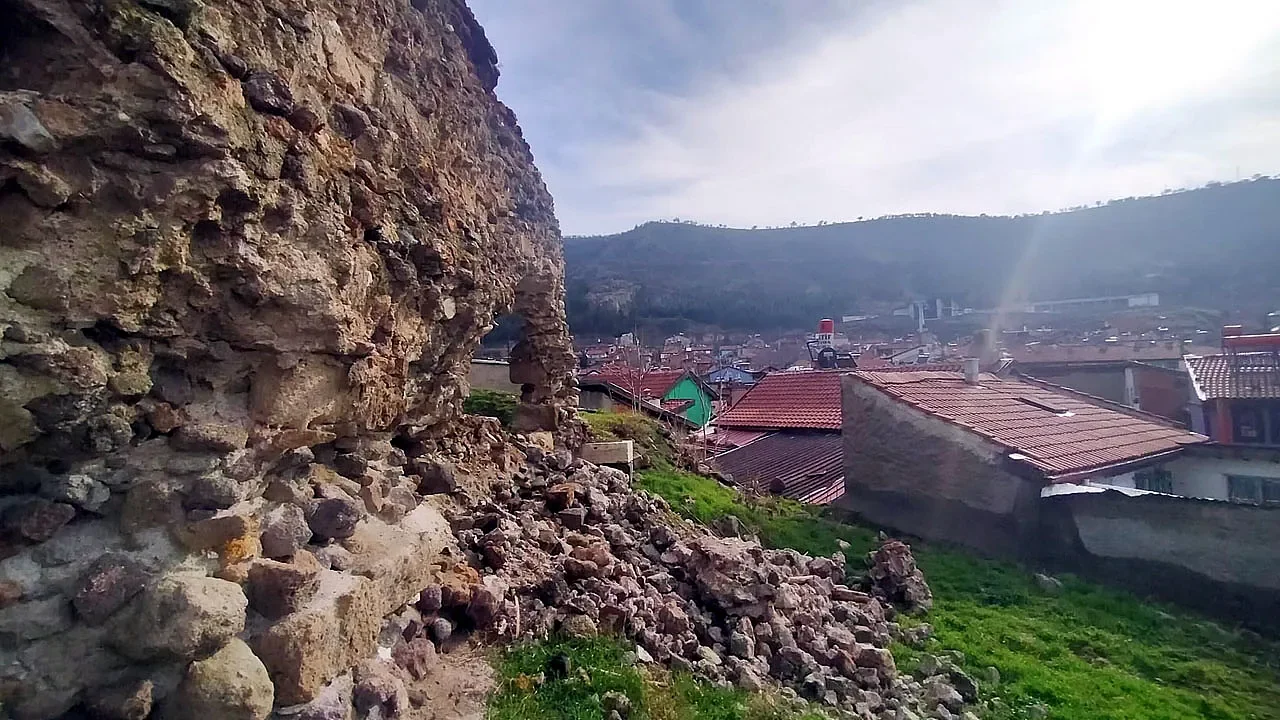 Kaledibi Mescidi: 762 Yıllık Tarih Göz Göre Göre Yok Oluyor