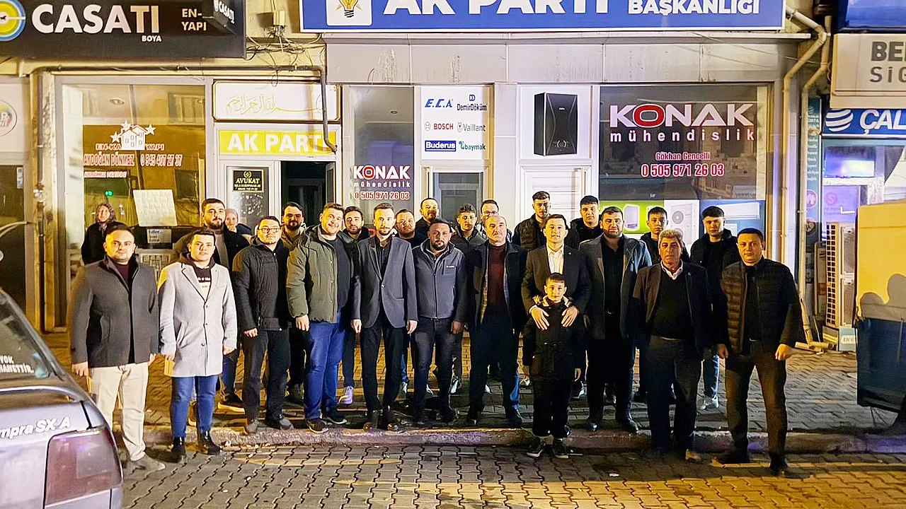 AK Parti Gençlik Kolları'ndan İki İlçeye Çıkarma: "Mahallede Genciz" ile Sahadalar