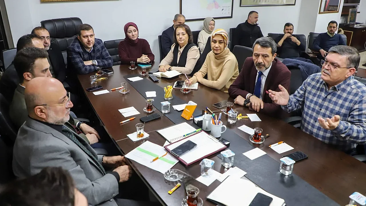 AK Parti İl Yönetimi’nden Kararlılık Mesajı: “Gayemiz Makam Değil, Millete Hizmetkârlık”