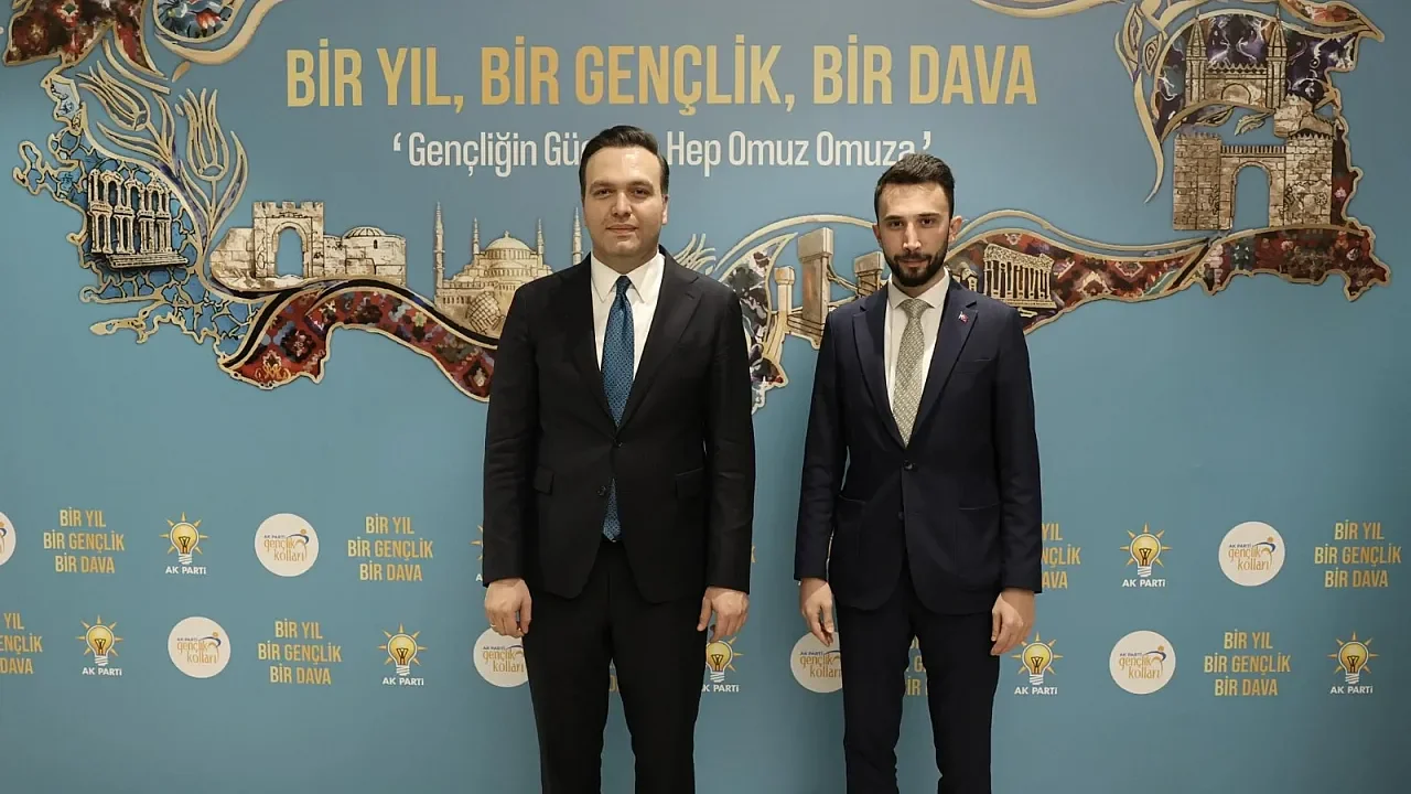 AK Parti Gençlik Kolları’ndan CHP’li Başkan’a Sert Yanıt: "Olmayan 50 Yıllık Sorunu Nasıl Çözdünüz?"