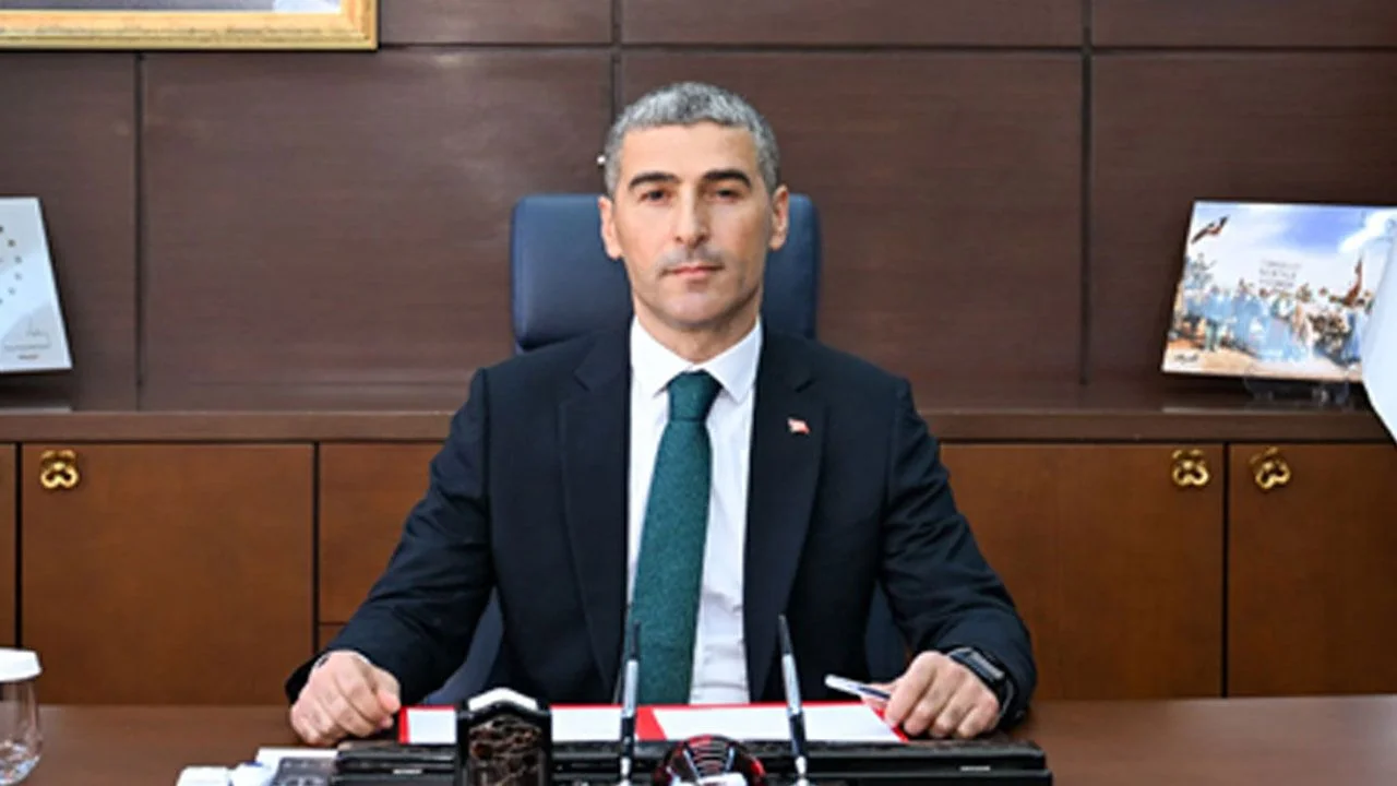 Afyonkarahisar’ın Yeni Valisi Dr. Naci Aktaş’tan Duygusal Veda: “İlk Göz Ağrım Uşak”