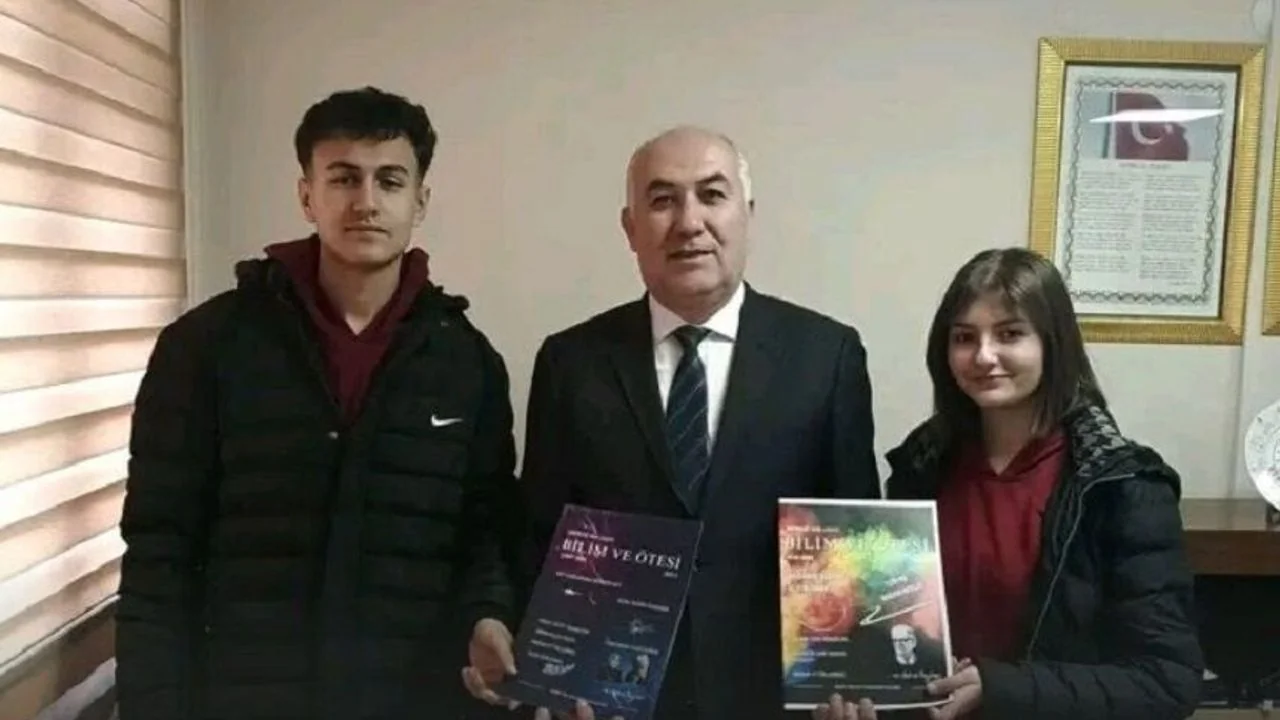 Emirdağ Fen Lisesi'nden Bilimsel Atılım: 'Bilim ve Ötesi' Okurlarla Buluştu