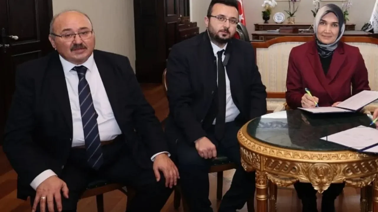 Bolvadin’e Yeni Eğitim Yatırımı: AFSÜ Fakülte Binası İçin Protokol İmzalandı