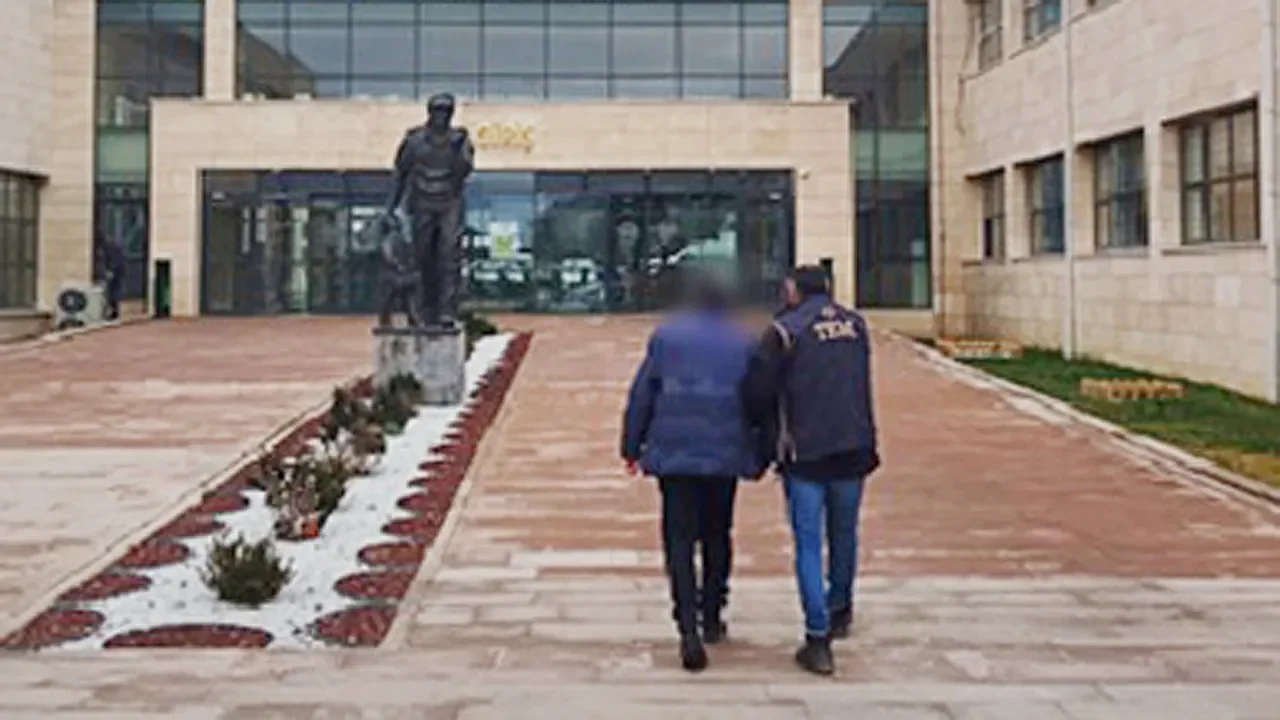 Afyonkarahisar'da Firari FETÖ Hükümlüsüne Operasyon: Cezaevine Gönderildi