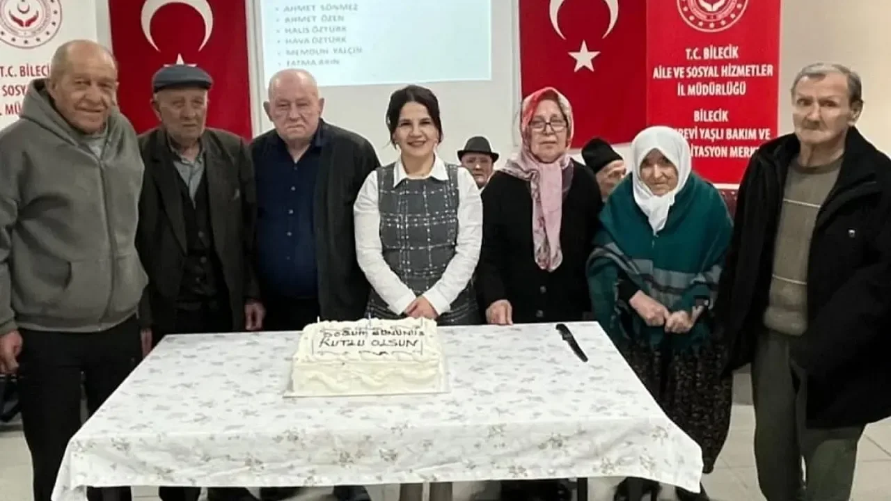 Bilecik Huzurevi Sakinlerine Anlamlı Doğum Günü Jest: Duygu Dolu Anlar Yaşandı