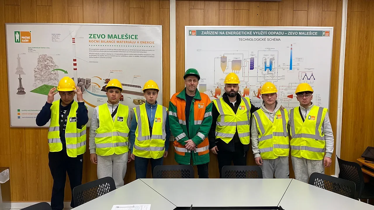 İscehisar’dan Avrupa’ya Uzanan Eğitim Köprüsü: Öğrenciler Yeşil Enerji İçin Sahada