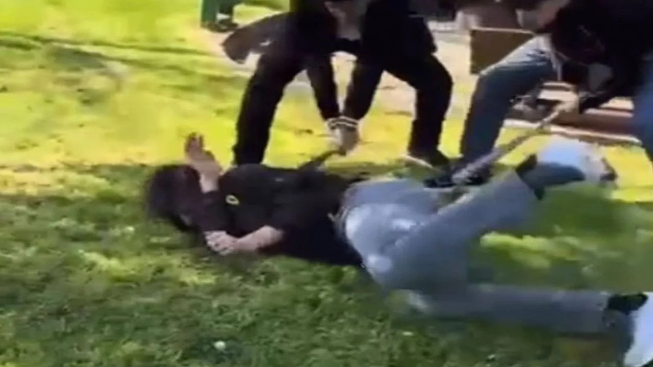 İstanbul'da Vahşet: 16 Yaşındaki Genci Demir Sopalarla Dövüp Sosyal Medyada Paylaştılar