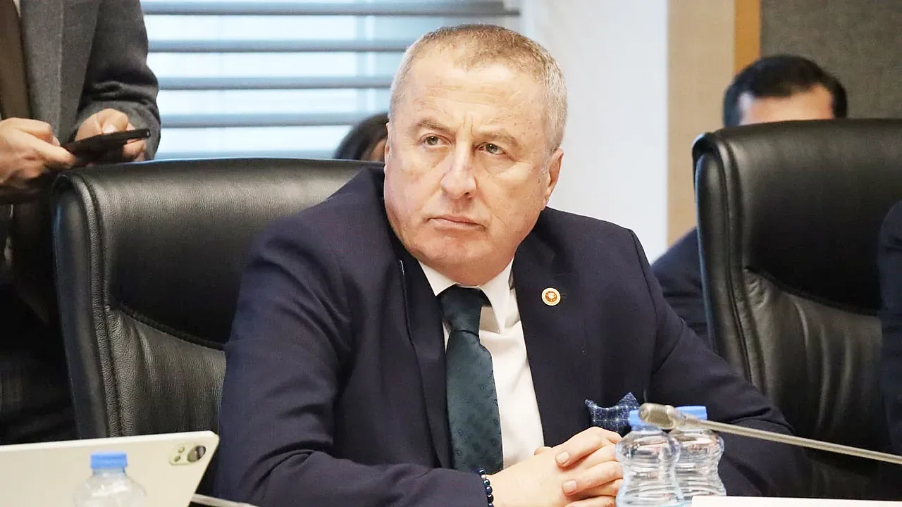 İYİ Partili Olgun’dan Sert Çıkış: “Attığı Urgandan Kilim Dokuyanlarla Yan Yana Durmayız”