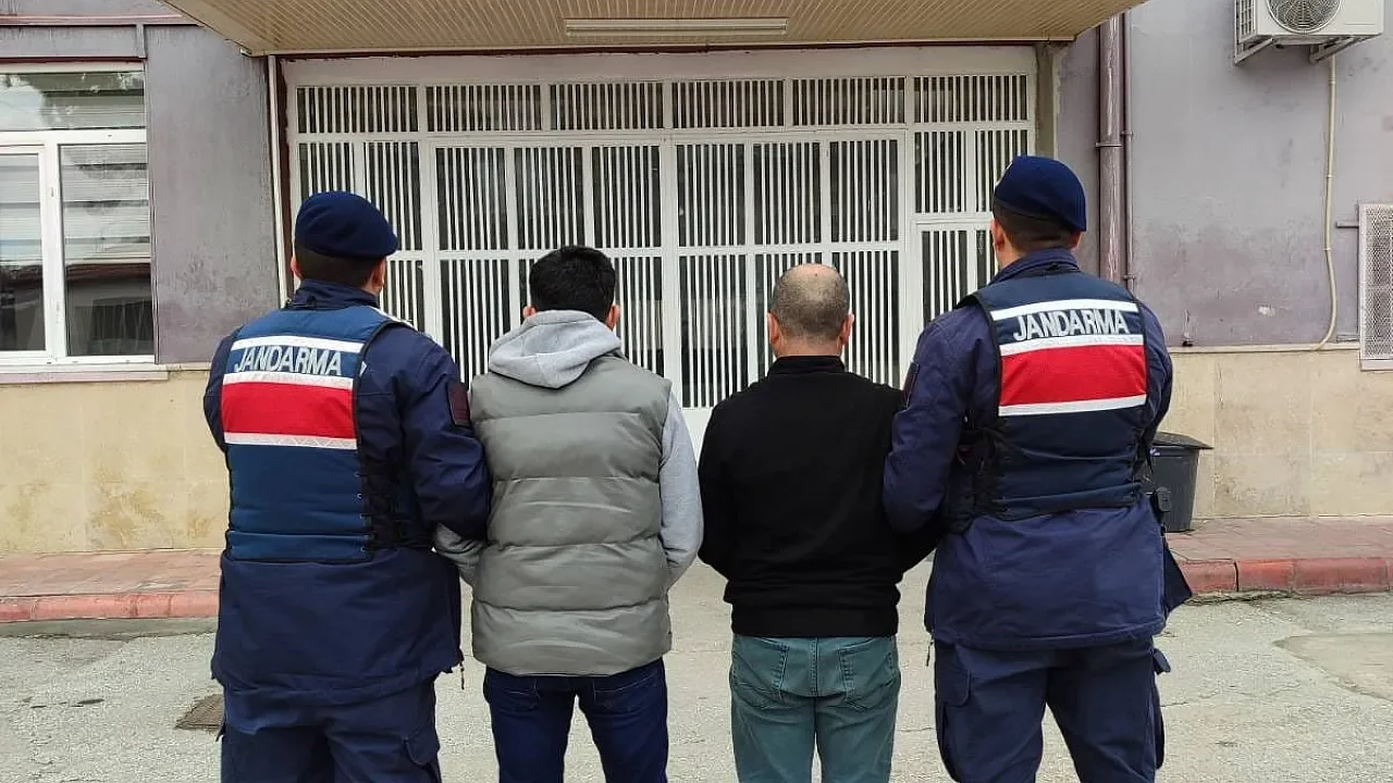 Afyonkarahisar’da Suçlulara Darbe: Jandarma Bir Haftada 40 Aranan Şahsı Yakaladı
