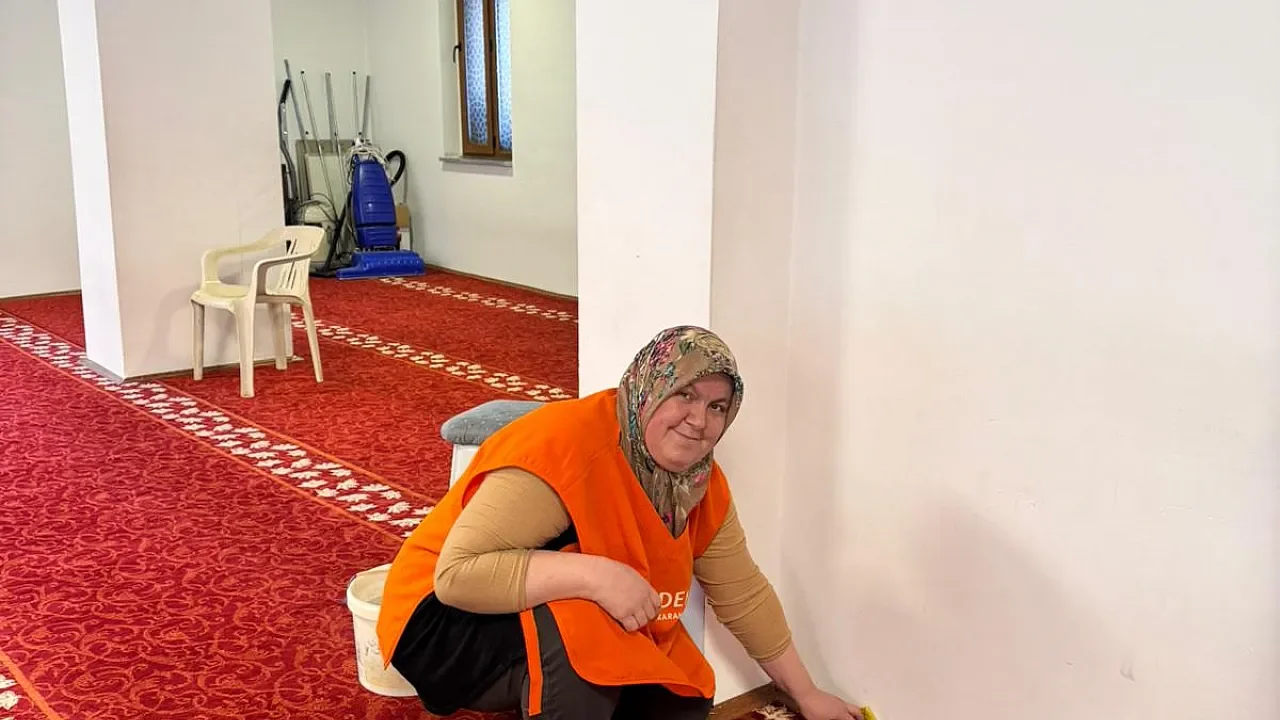 KADEM Afyon’dan Ramazan Öncesi Örnek Davranış: Camilerde Bahar Temizliği