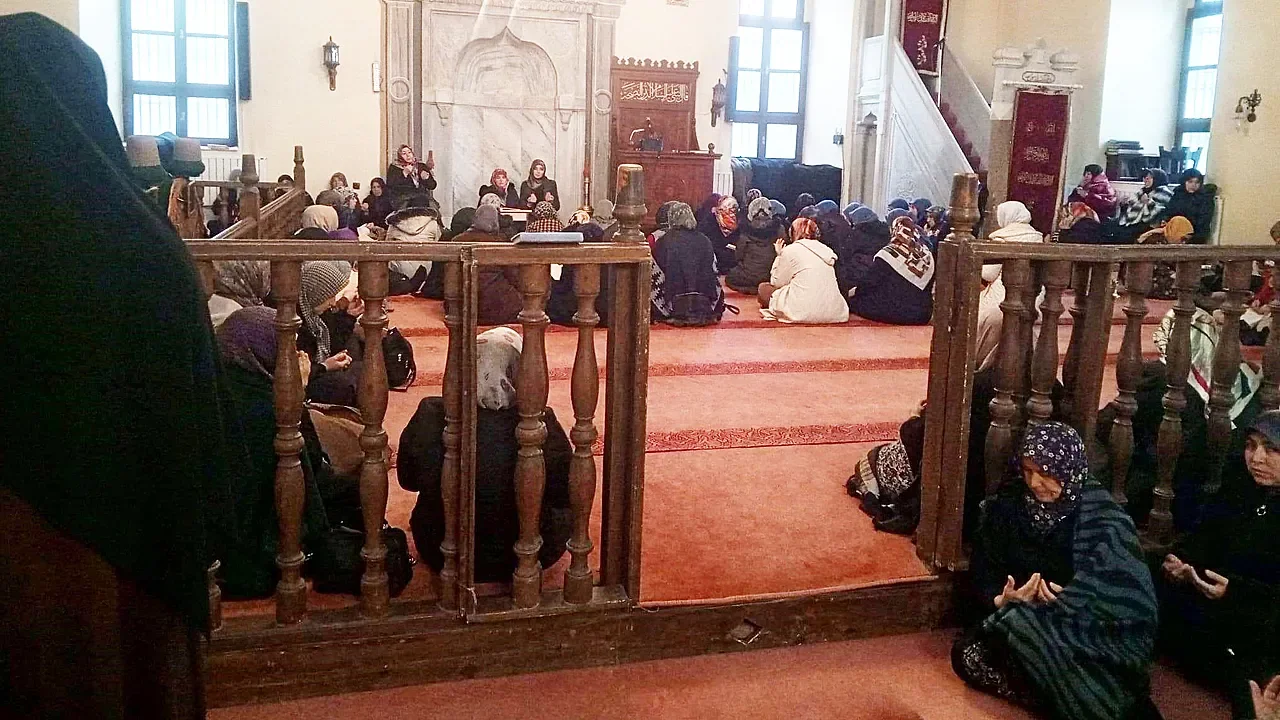 Mevlevi Camii’nde Kadınlara Özel Berat Kandili Buluşması