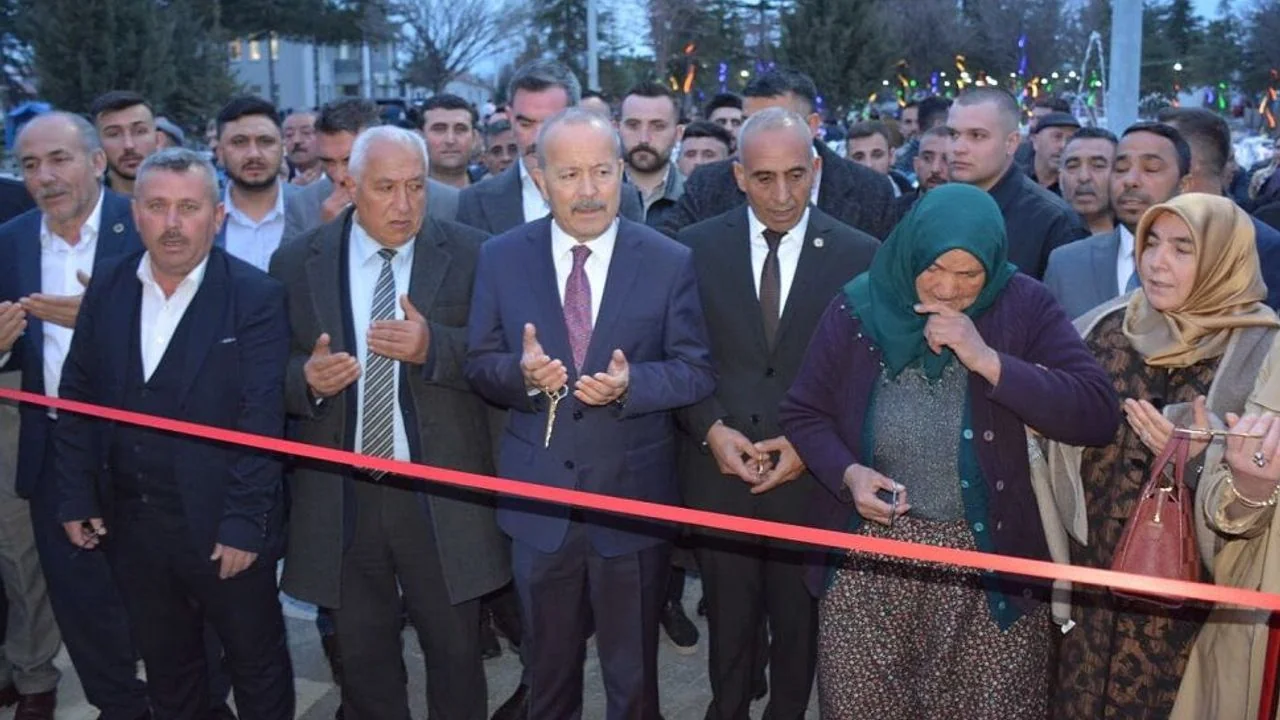 MHP'li Taytak'tan Sülümenli'de Anlamlı Açılış: Şehit Er Mehmet Göktaş Sosyal Tesisleri Hizmete Girdi