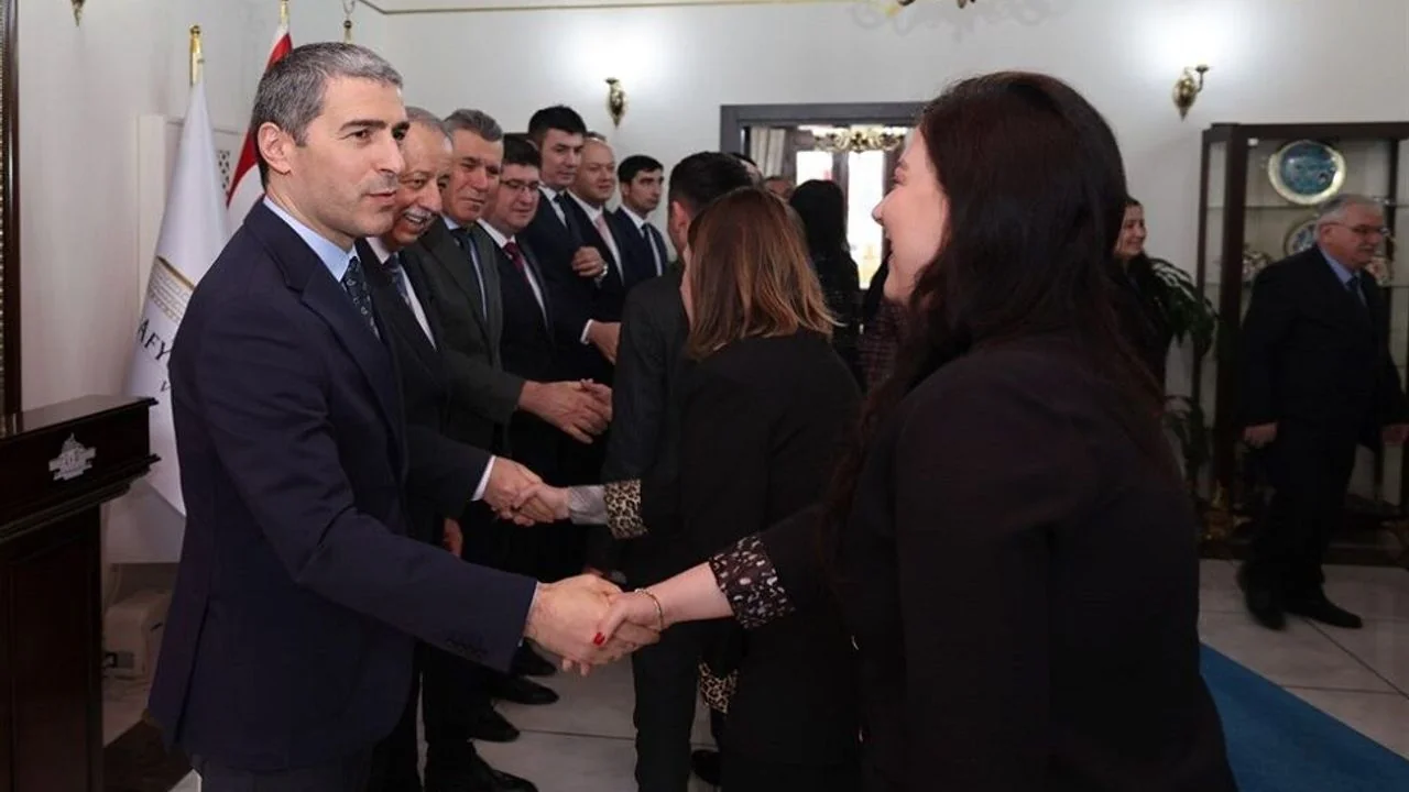 Vali Naci Aktaş'tan Personelle Bayramlaşma Mesaisi