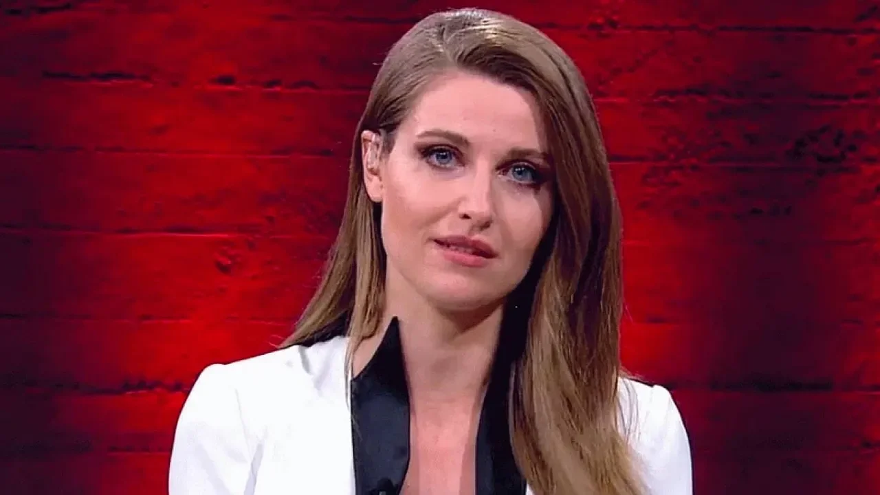 Habertürk'te Yaprak Dökümü: Ekranların Tecrübeli Yüzü Pınar Erbaş Veda Etti