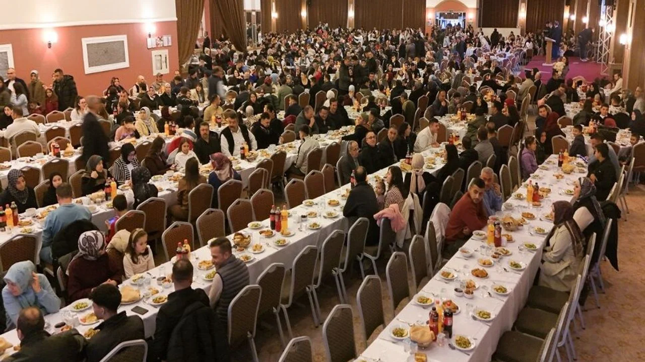 Sandıklı Belediyesi Personeli Geleneksel İftar Programında Buluştu