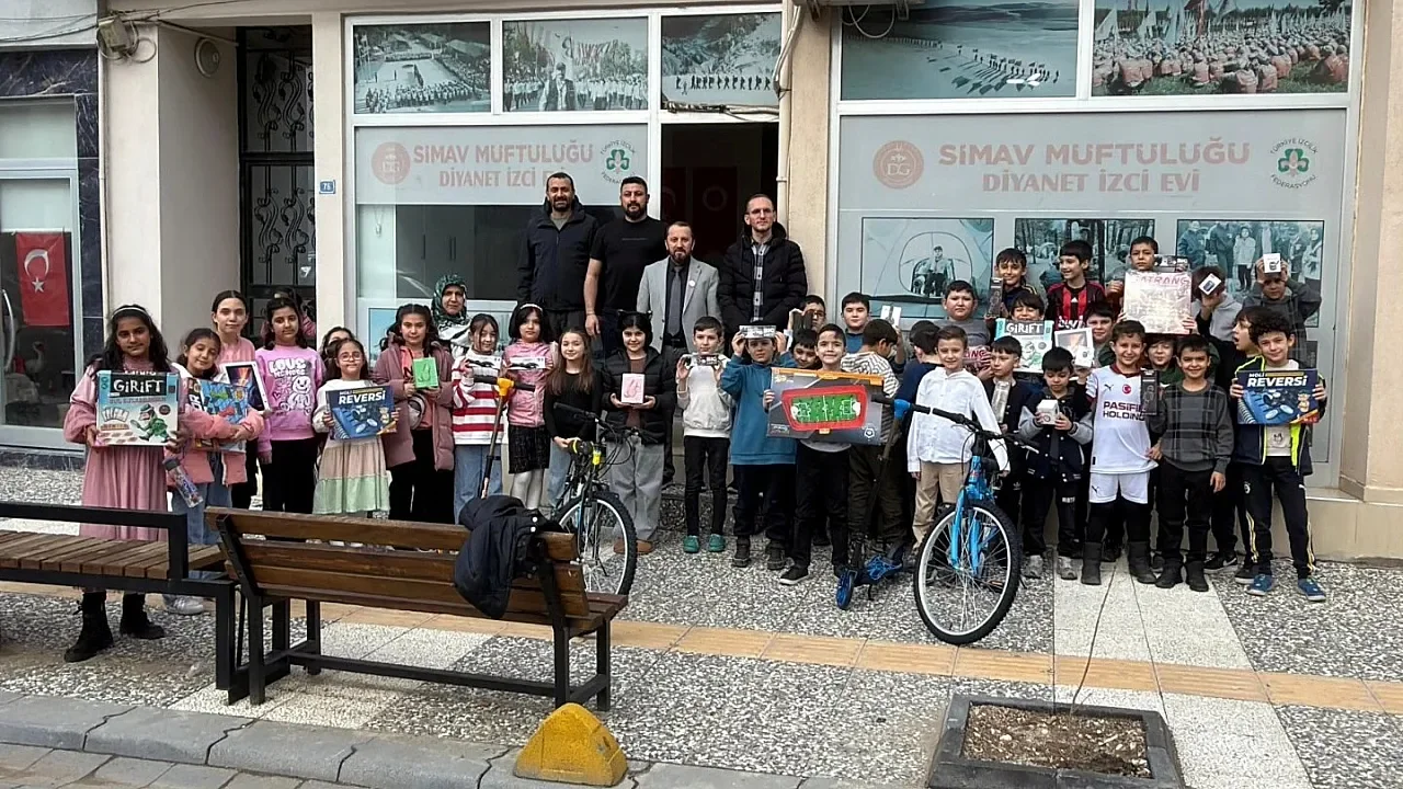 Simav’da Minik Öğrencilere Başarı Ödülü: Diyanet Genç Ofisi’nden Anlamlı Destek