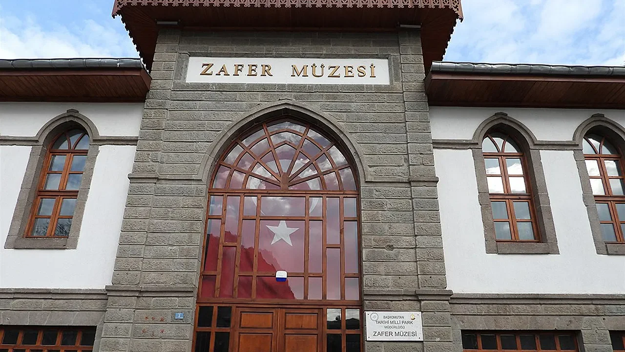 Millî Mücadelenin Kalbinde Tarihi Canlanış: Zafer Müzesi ve İstiklal Tanıtım Merkezi’ne Ziyaretçi Akını