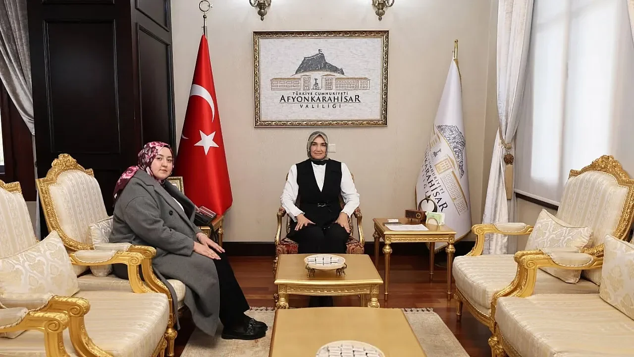 Vali Yiğitbaşı, Sosyal Medyadan Ulaşan Mülkiyeli Genci Makamında Ağırladı